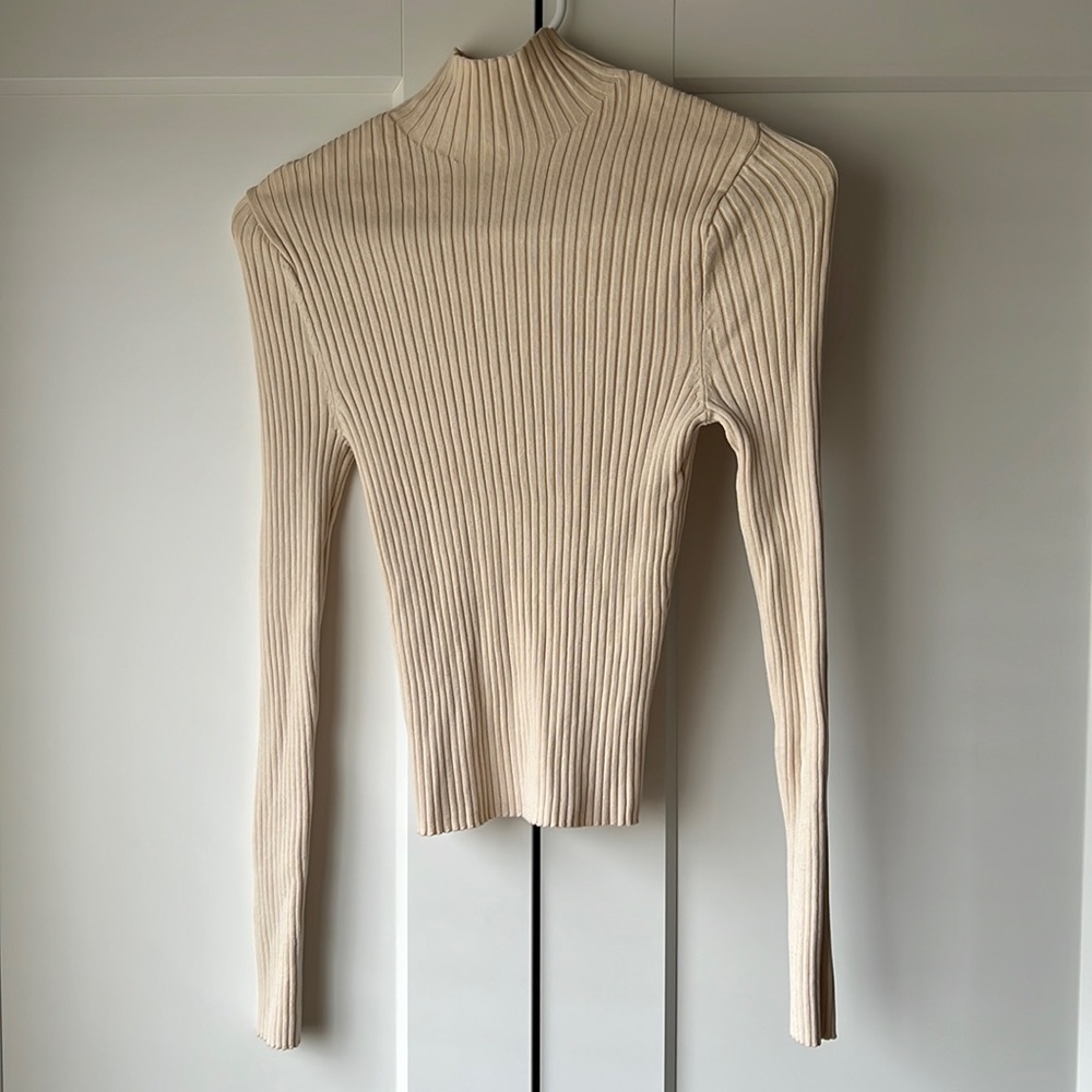 Zara Turtleneck Shirt/Sweater Beige S